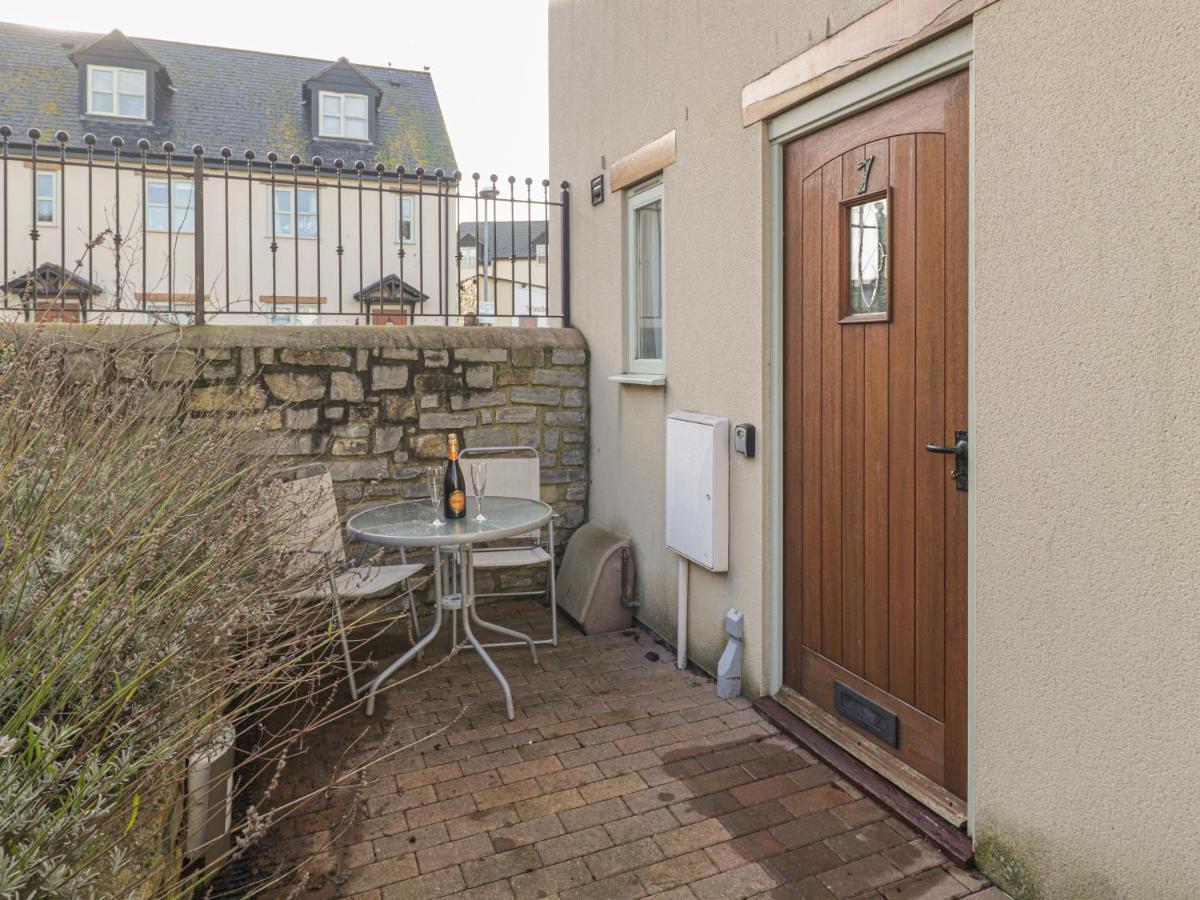 7 Malt House Court Apartment Watchet Exterior photo